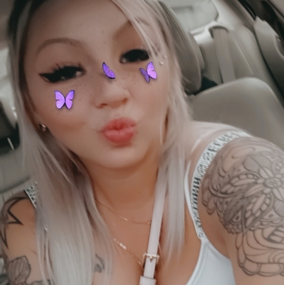 Meet your Posher, Brittany - Picture 2 of 2